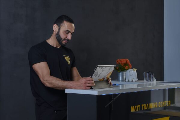 entrenador personal en valencia- matt mostrador asesorar comida